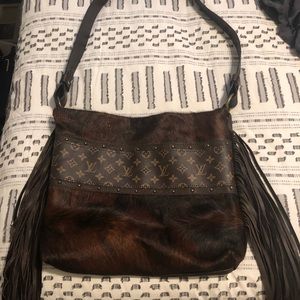 Fringe cowhide bag